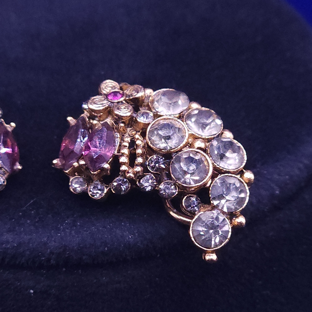 “Vintage Capri Rhinestone Demi Parure – Crescent Brooch & Clip Earrings - Picture 12 of 16